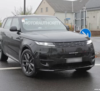 2026 Range Rover Sport Electric spied with almost zero camouflage AUTOJUNCTION