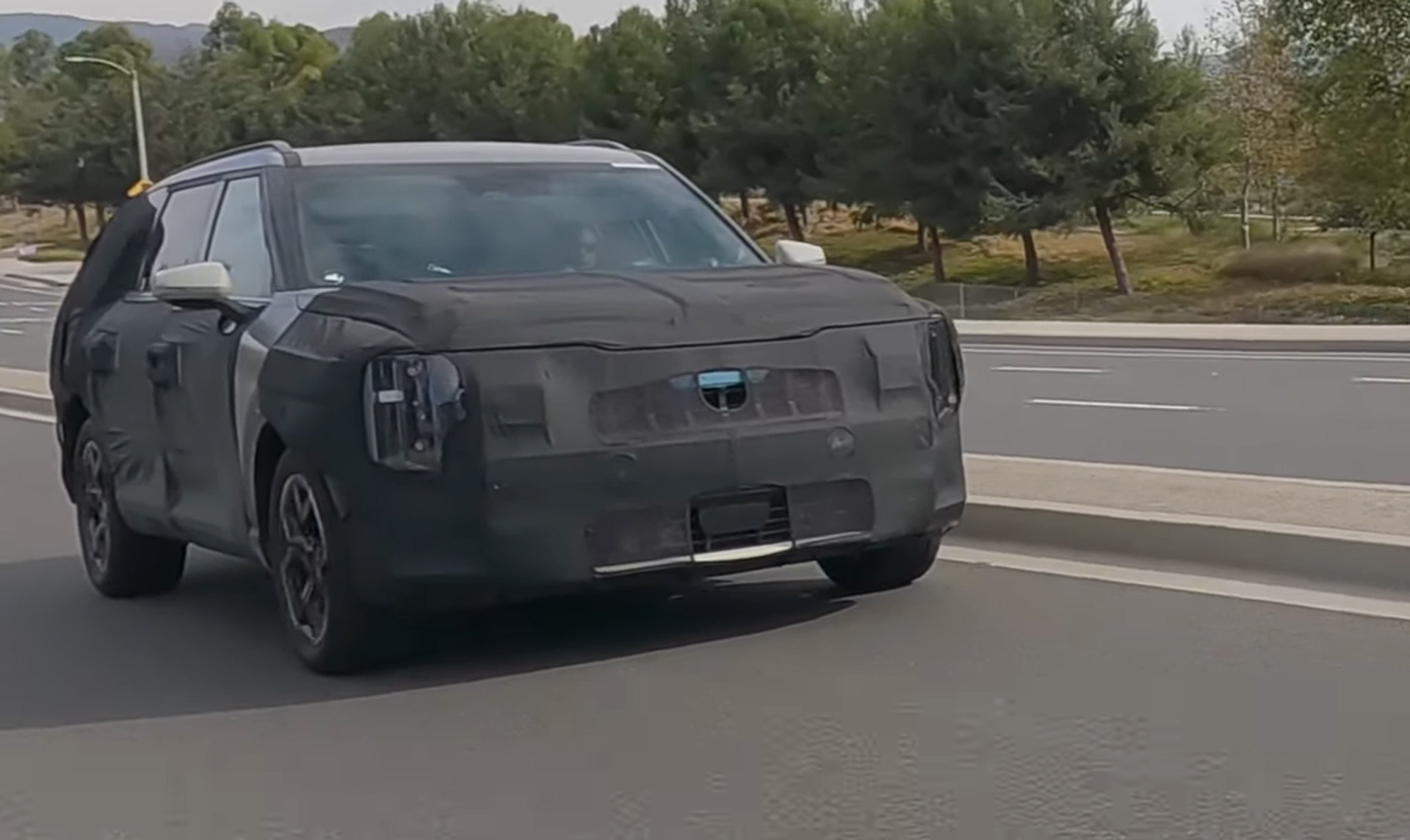 2026 Kia Telluride spied for first time AUTOJUNCTION