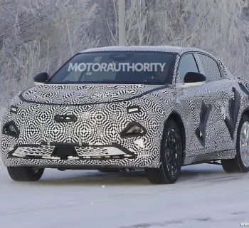 2026 Alpine A390 electric performance crossover spied AUTOJUNCTION