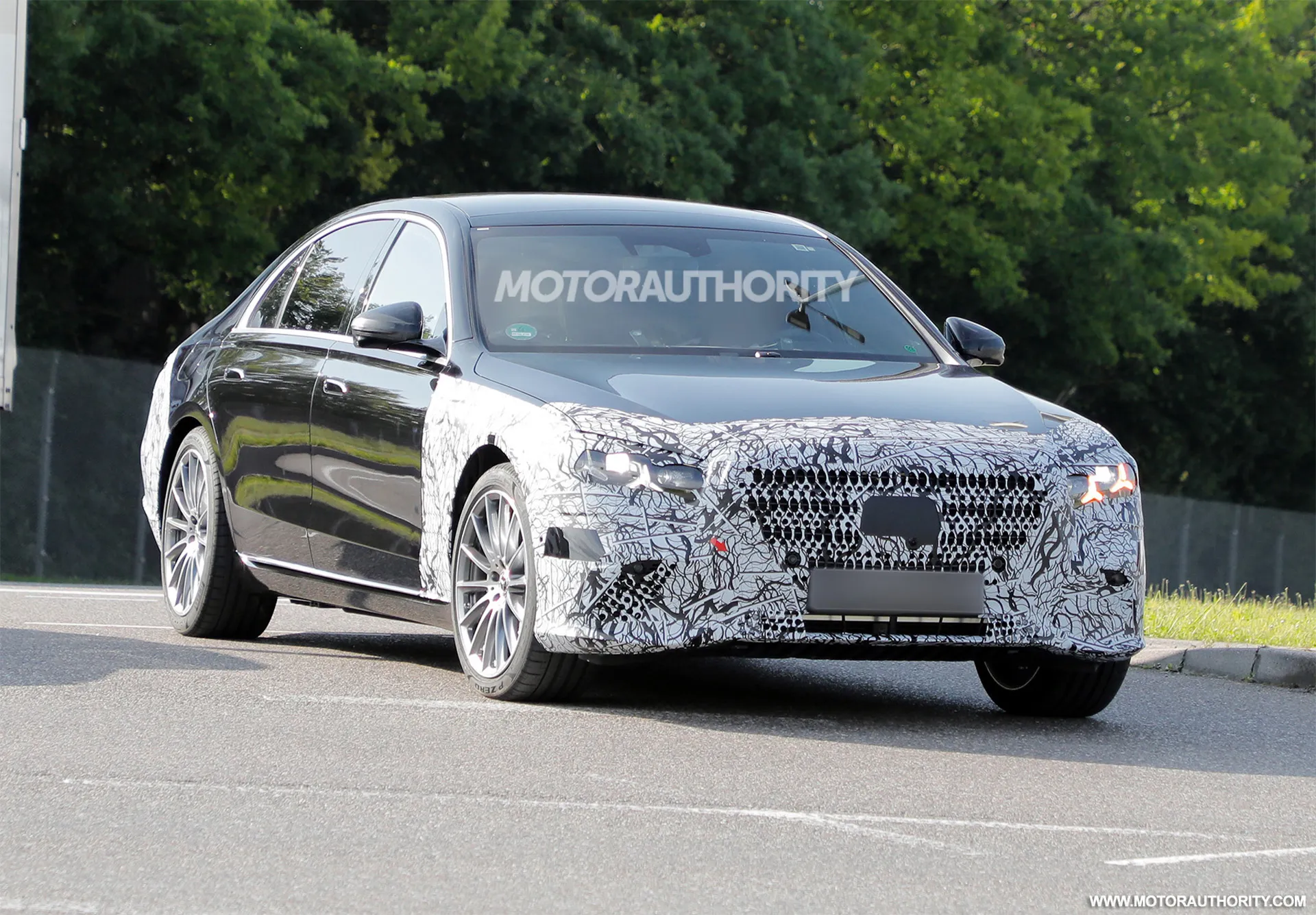 2027 Mercedes-Benz S-Class spied with major update AUTOJUNCTION