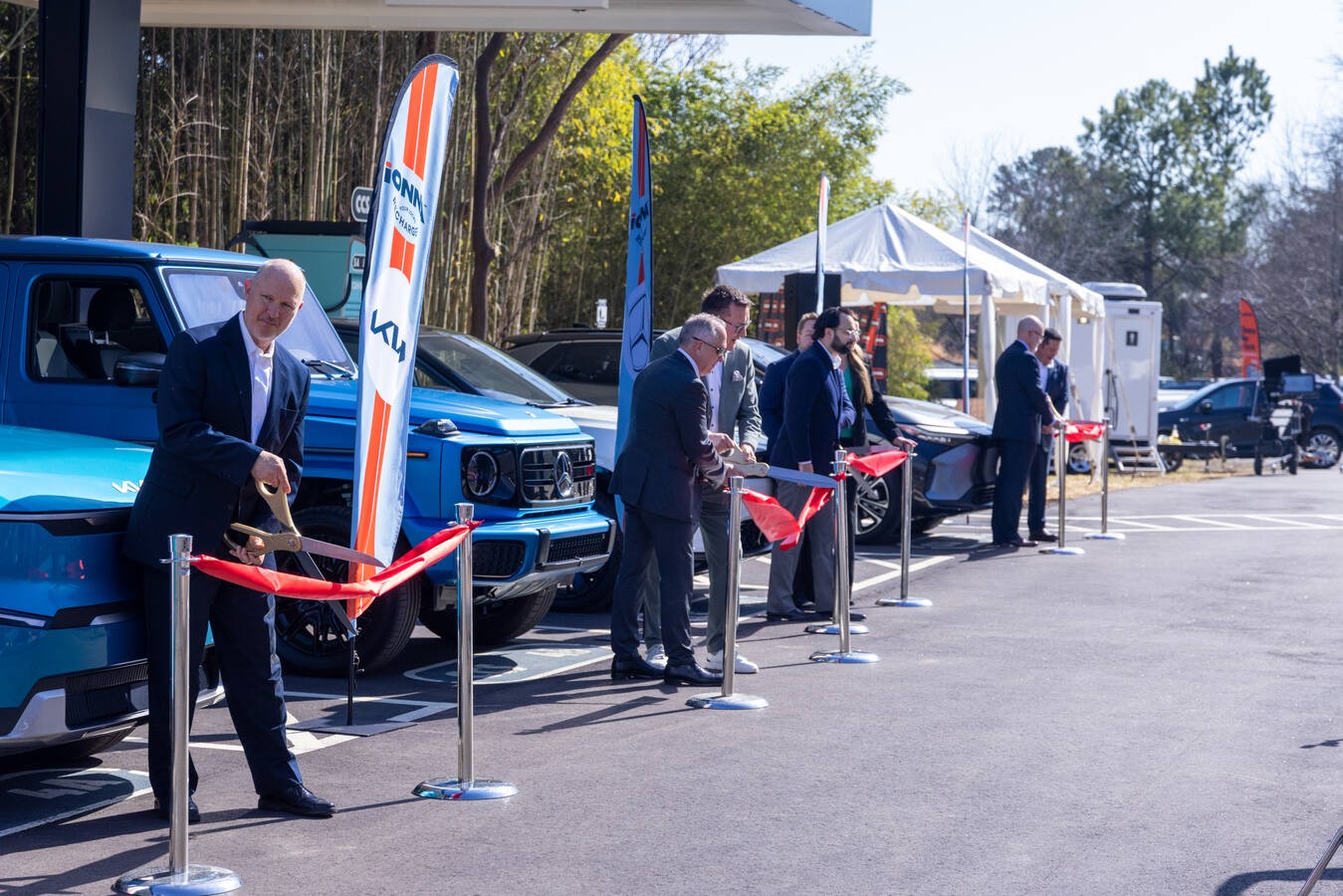 KIA AMERICA CELEBRATES NATIONAL EXPANSION OF IONNA CHARGING NETWORK AUTOJUNCTION