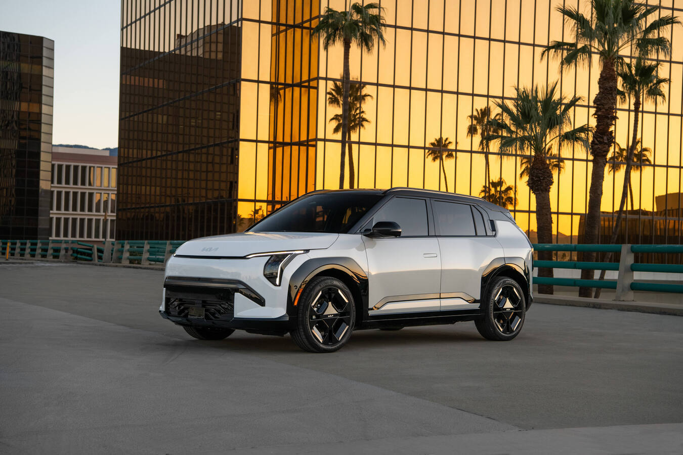 KIA ANNOUNCES PRICING FOR 2027 EV3 AUTOJUNCTION