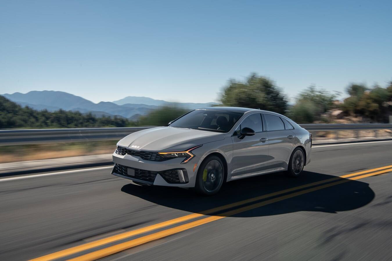 KIA ANNOUNCES PRICING FOR 2027 K5 AUTOJUNCTION