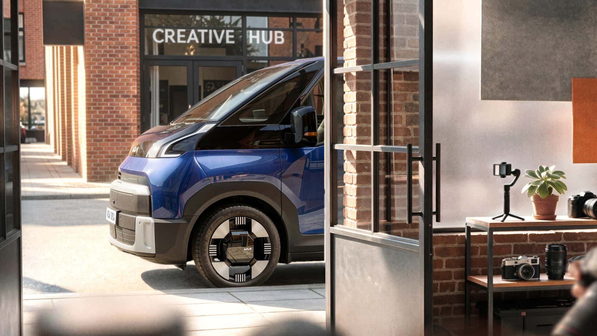 Kia PV7 at IAA Transportation 2026, the teaser AUTOJUNCTION